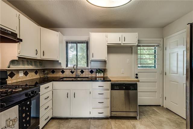 Oak Cliff Ooooh: Elmwood Cutie Ready for Renting