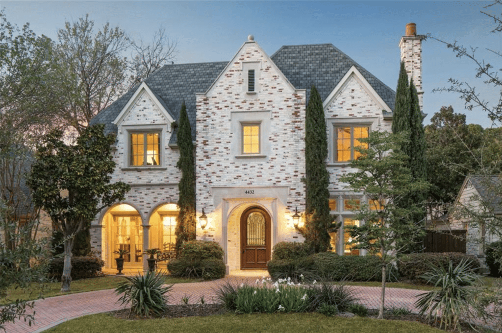 01_6863-Carolyncrest-1024x680