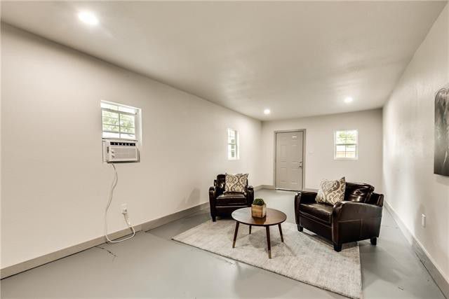 0a47b0868ce3d78aa5dc5b31ffc47470l-m22xd-w1020_h770_q80