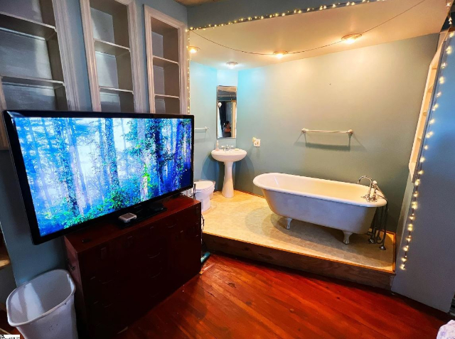 communication, marriage, bathroom