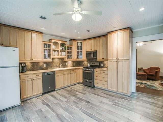 9919-Avalon-Creek-f