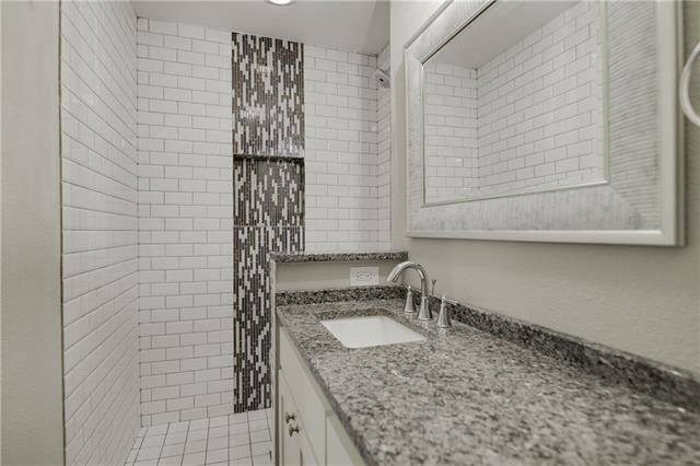 10226-Eastwood-Living