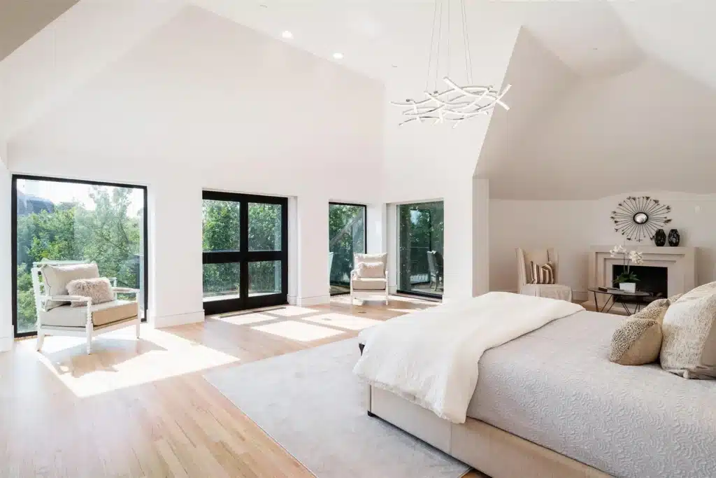 This Architecturally Significant Oglesby Modernist Has Undergone a