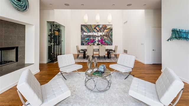 11-Winding-Lake-kitchen-2-a