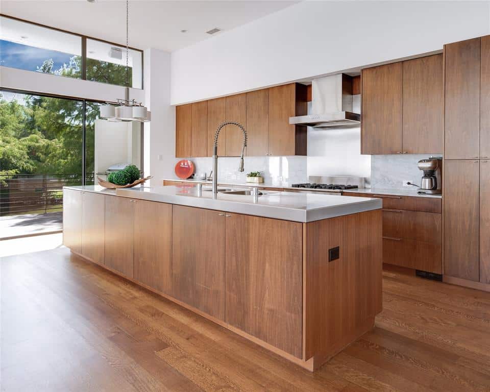 11-Winding-Lake-kitchen-2-a