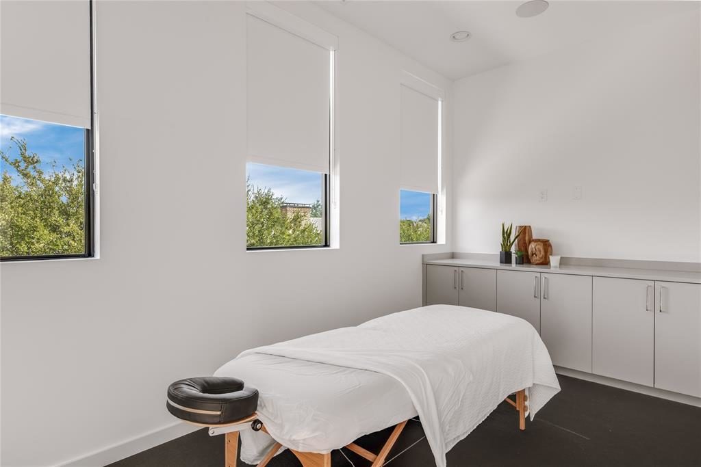 11-Winding-Lake-kitchen-2-a