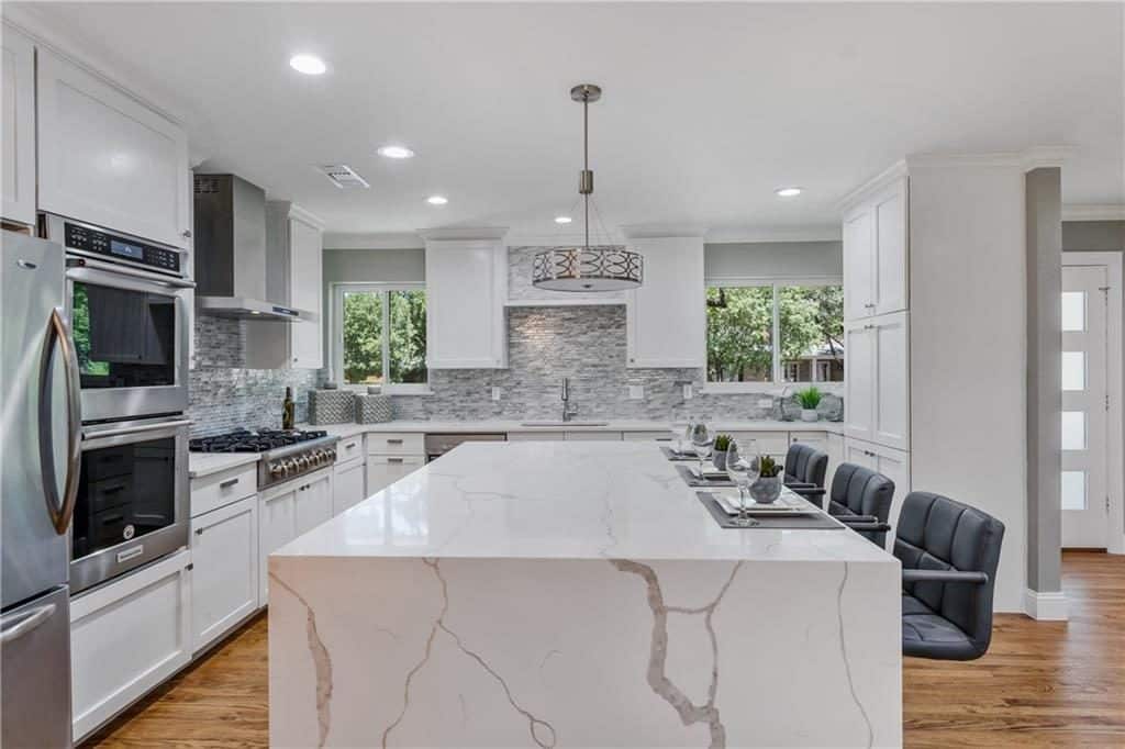 11031-Lawnhaven-kitchen-waterfall-1024x682