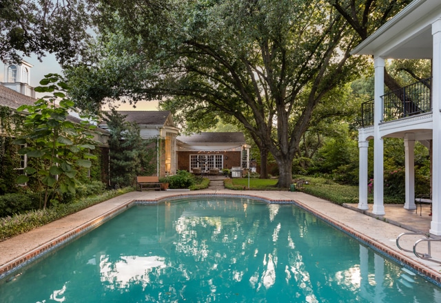 11053Strayhorn-3386H-1