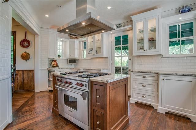 1122-Montclair-vector