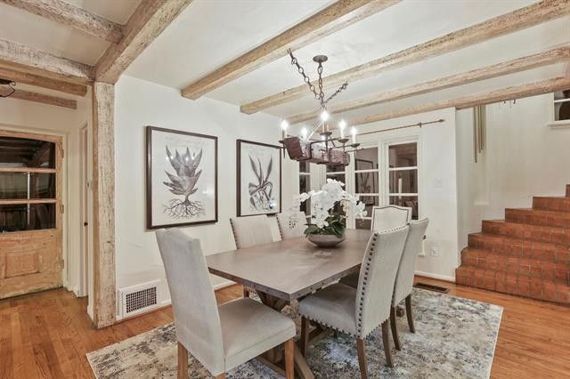 1125-N-Canterbury-Court-11