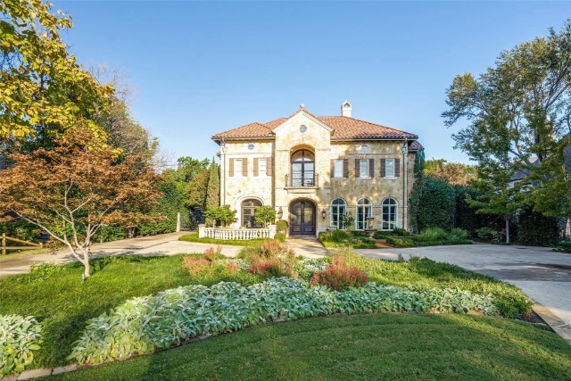 Hillcrest Estates Italian Villa