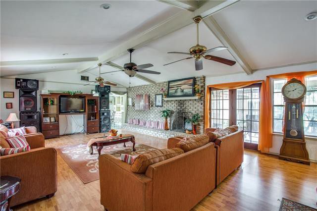 62342160_2333415556705268_7957606339629285376_o-1024x1019