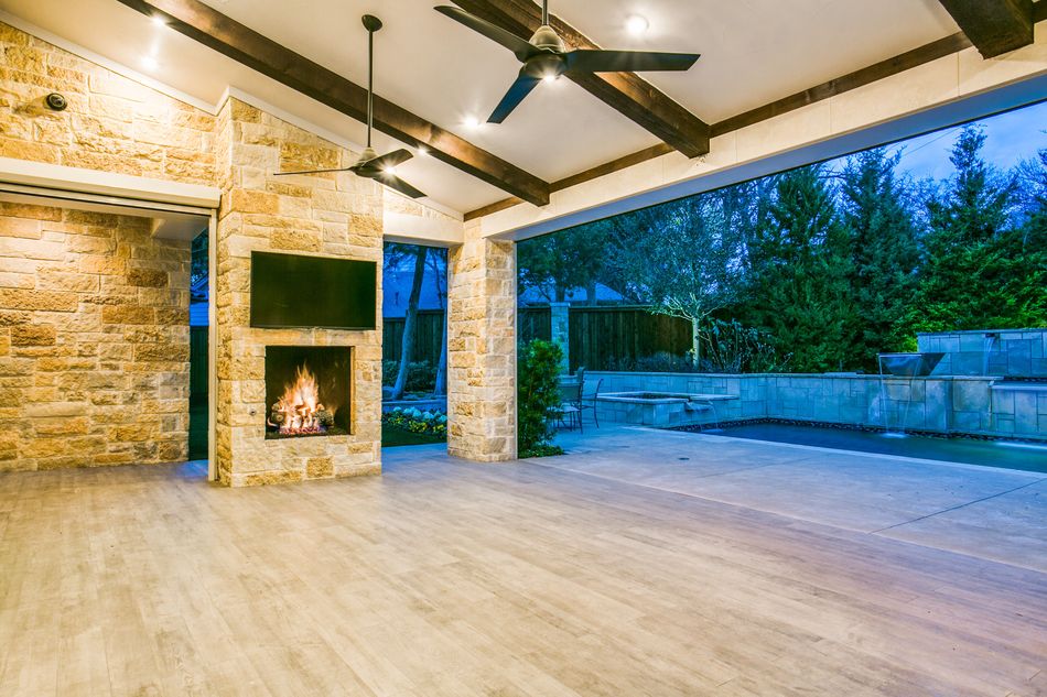 2215-Kessler-Woods-Court-tub