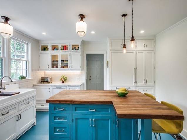 1321-E.-Canterbury-Ct.-HCHOTW-vector-1