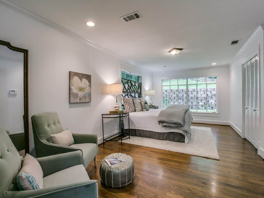 1323-N.-Edgefield-HCHOTW-1