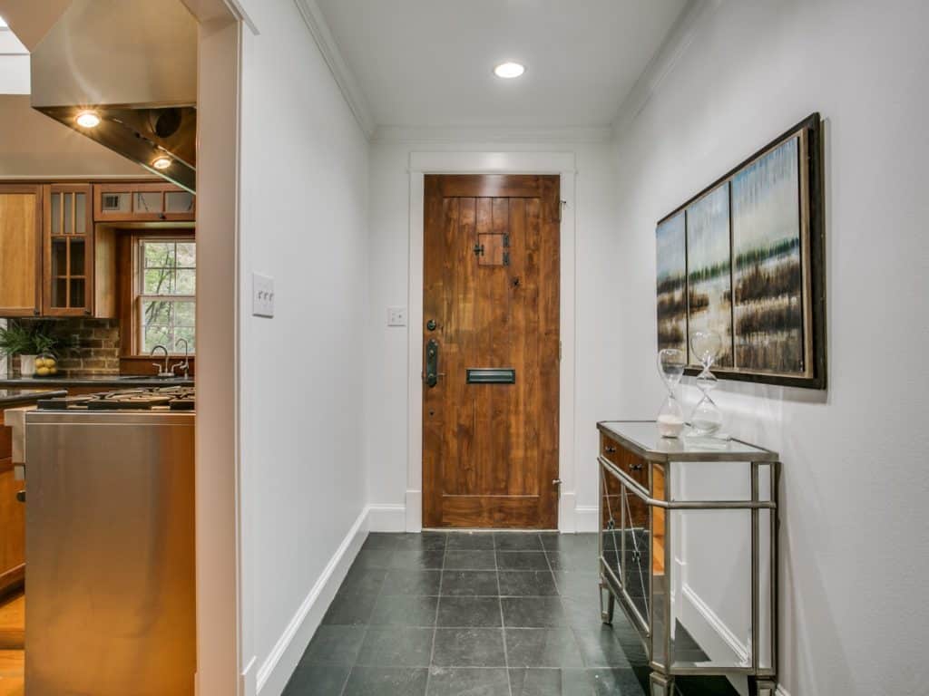 1323-N.-Edgefield-HCHOTW-1