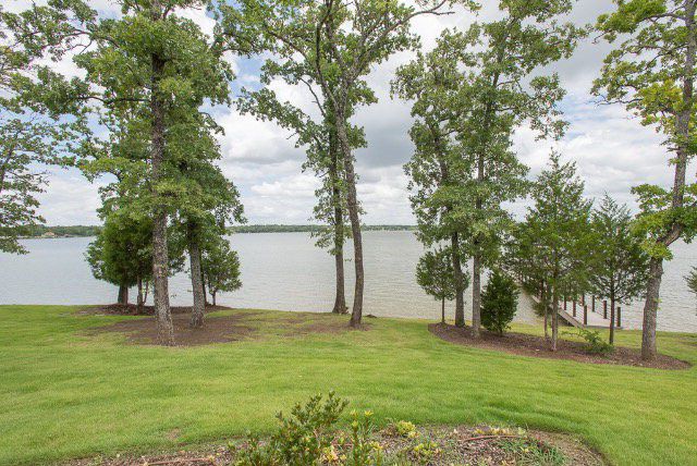 13380-Waterside-Drive-Malakoff-long-view
