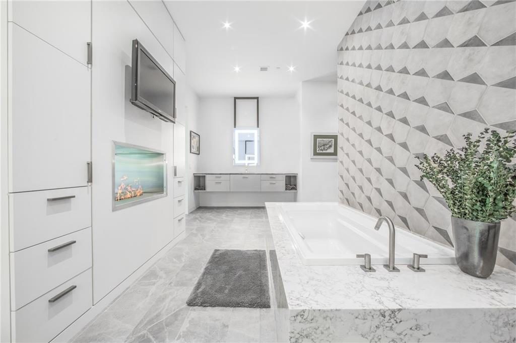 14631-Winnwood-ext-1024x681