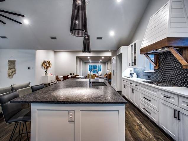 VECT1540-San-Saba-Front