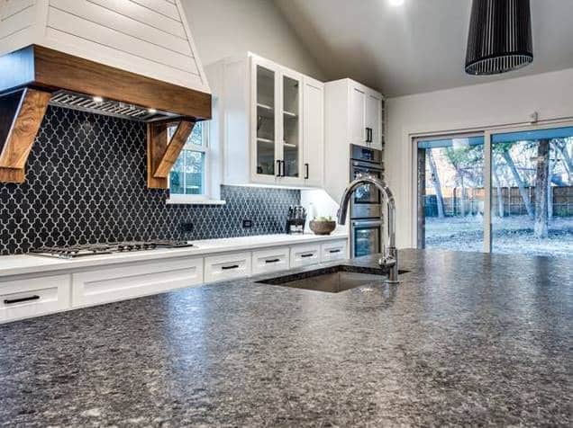 VECT1540-San-Saba-Front