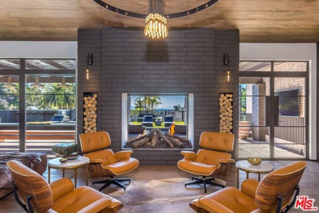 16455681ca5887012cfa53e3a92e78f9l-m10xd-w1020_h770_q80-e1546977477257