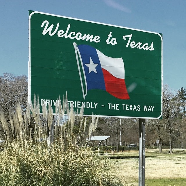 16485108265_9e41b51889_z