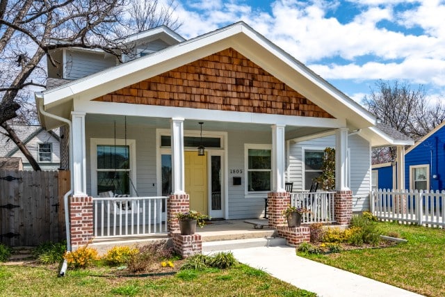 1831-Fairmount_front_photo-by-Stacy-Luecker