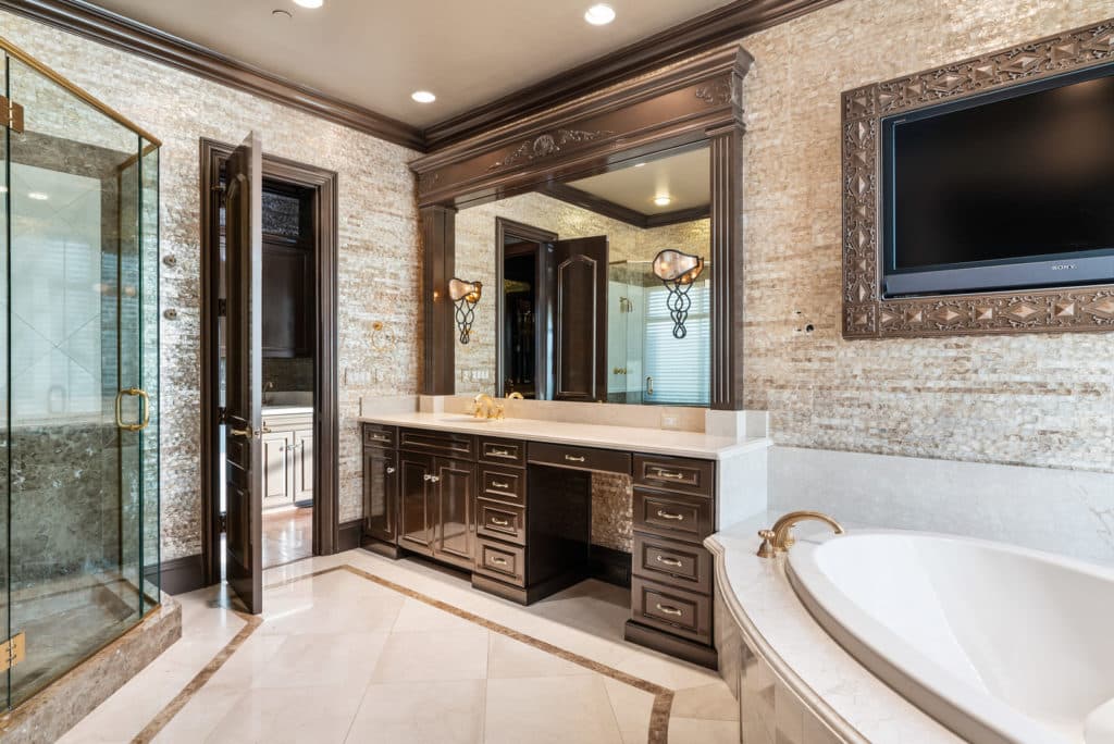 36_2801_Turtle_Creek_Blvd_Unit_7W__Exports5_mls-1024x683