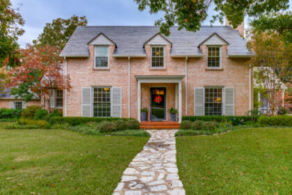 New England Colonial