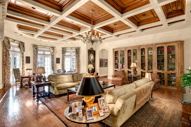 02_10777StraitLane_002-1