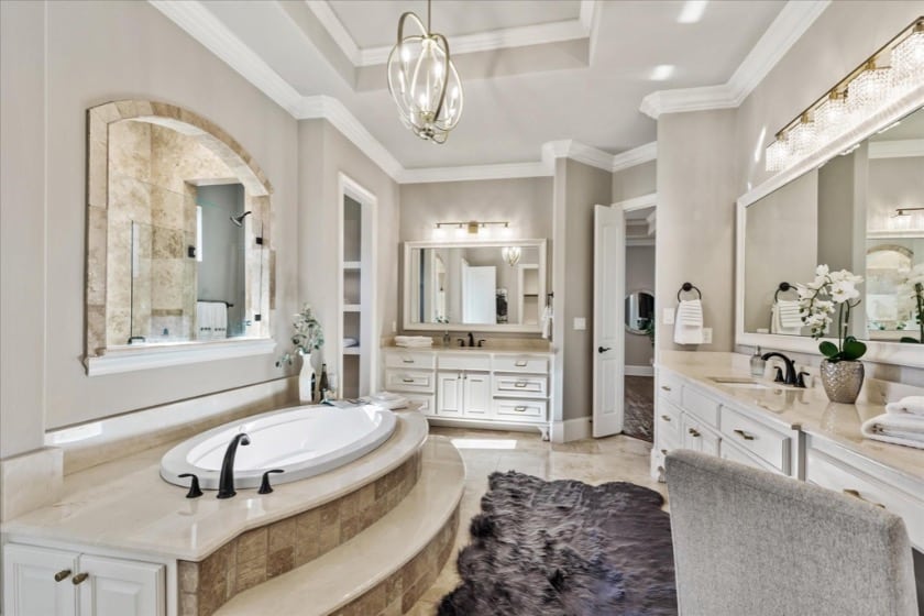 This image has an empty alt attribute; its file name is GetMedia-21.jpg