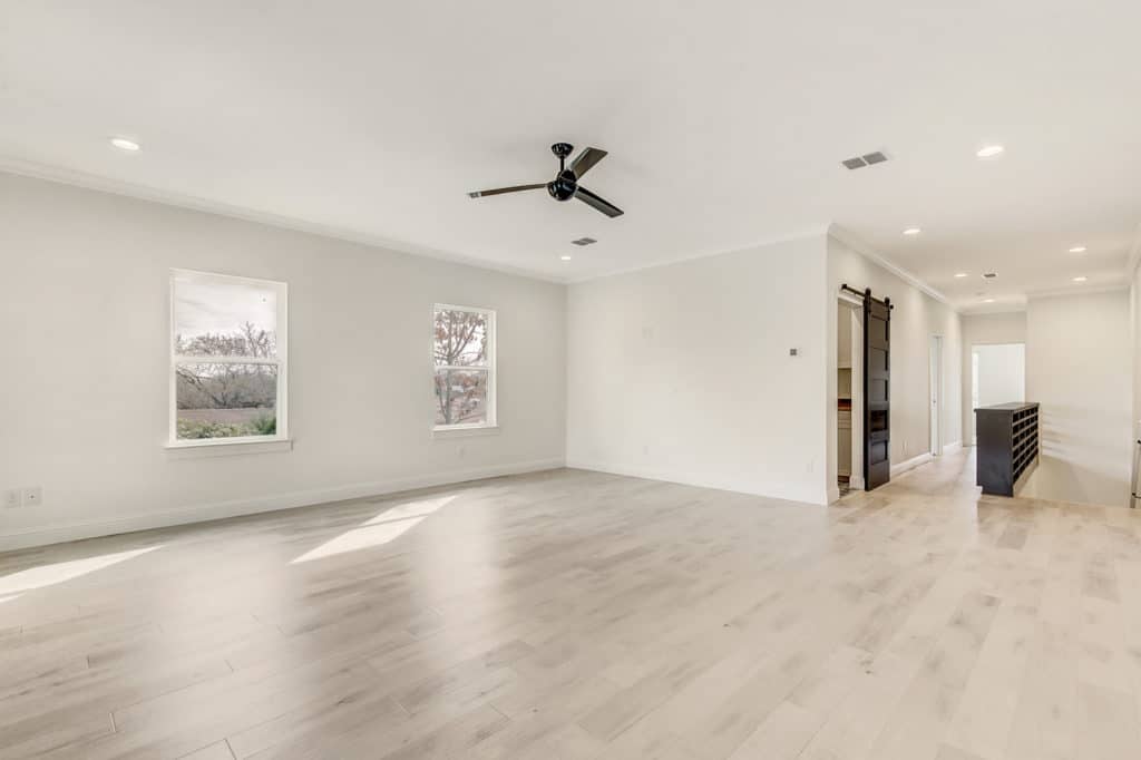 44_3910_Reshoot17_mls-1024x682
