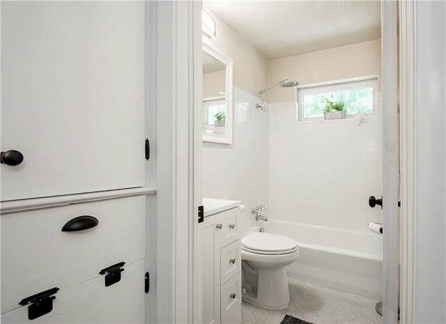 2104-Forest-Oaks-Front