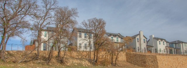 2232-Scenic-Bluff-5a