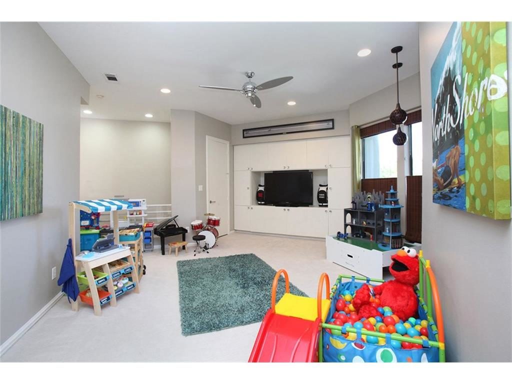 Dowling Drive playroom