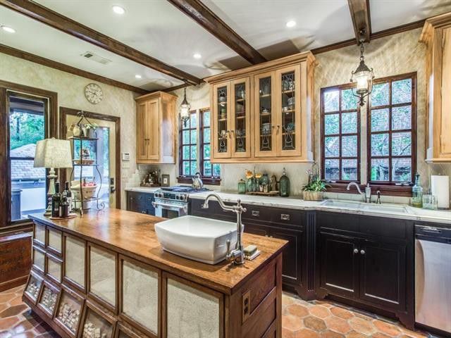 2411-Auburn-Ave.-vector