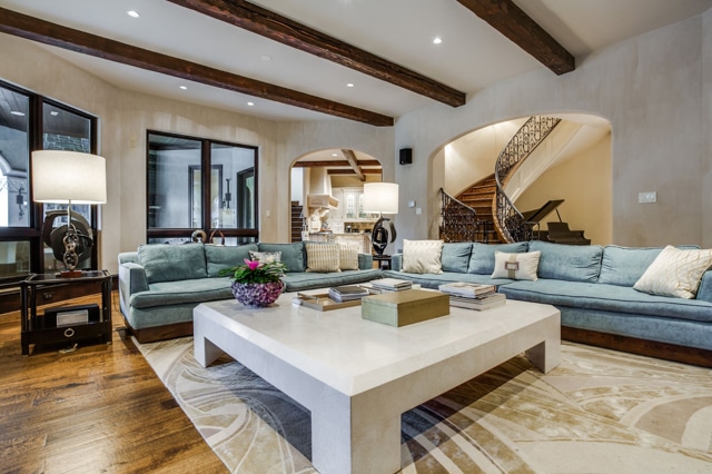 3508-Bryn-Mawr-ext-2