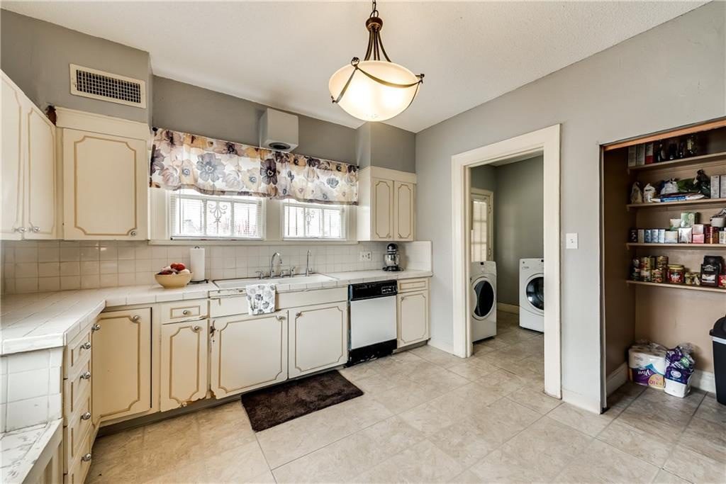 2601-South-Blvd-Front-2-1024x683