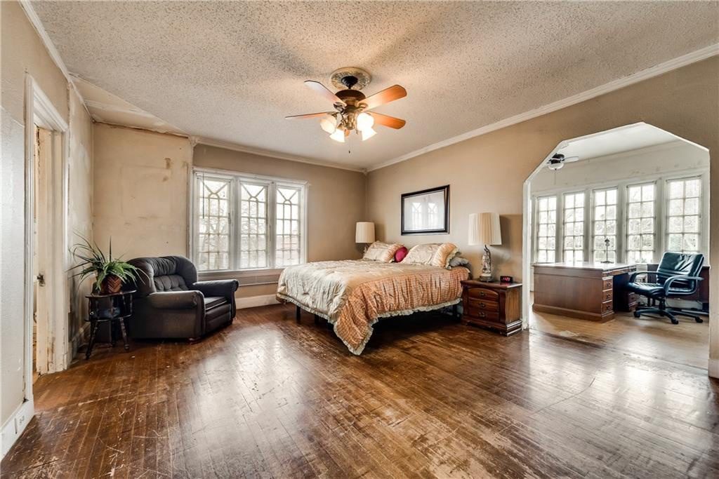 2601-South-Blvd-Front-2-1024x683