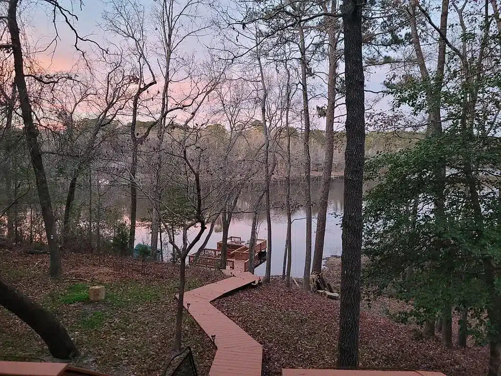 Finally, the Winnsboro lake home of your dreams
