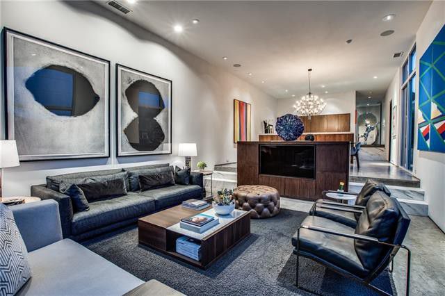 2843-Lee-Street-Living-1