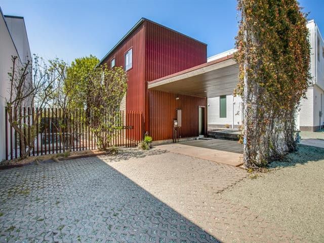 29-Vanguard-way-vector