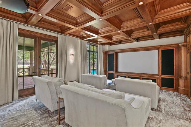 312-White-Dr-4-dining