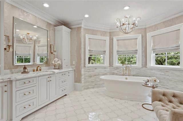 312-White-Dr-4-dining