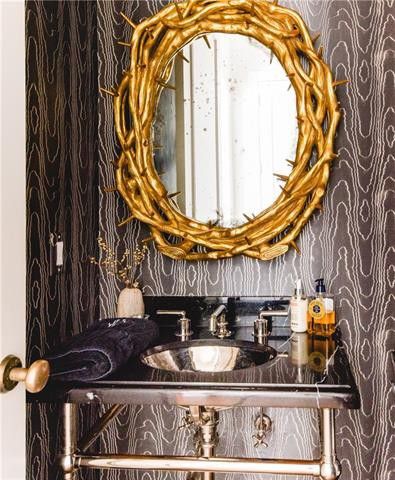 3338-Blackburn-vector-2