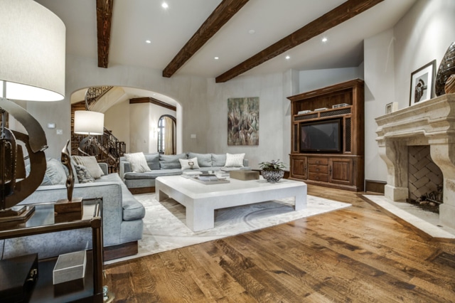 3508-Bryn-Mawr-ext-2