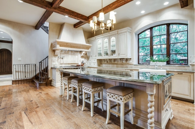 3508-Bryn-Mawr-ext-2