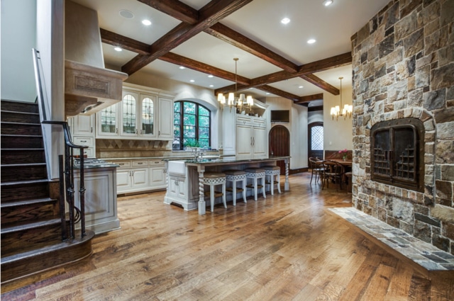 3508-Bryn-Mawr-ext-2