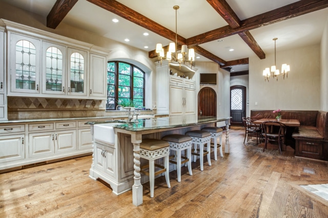 3508-Bryn-Mawr-ext-2