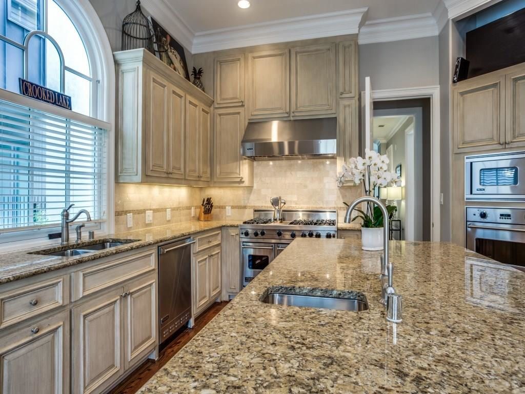 3522-Gillespie-balcony-1024x768